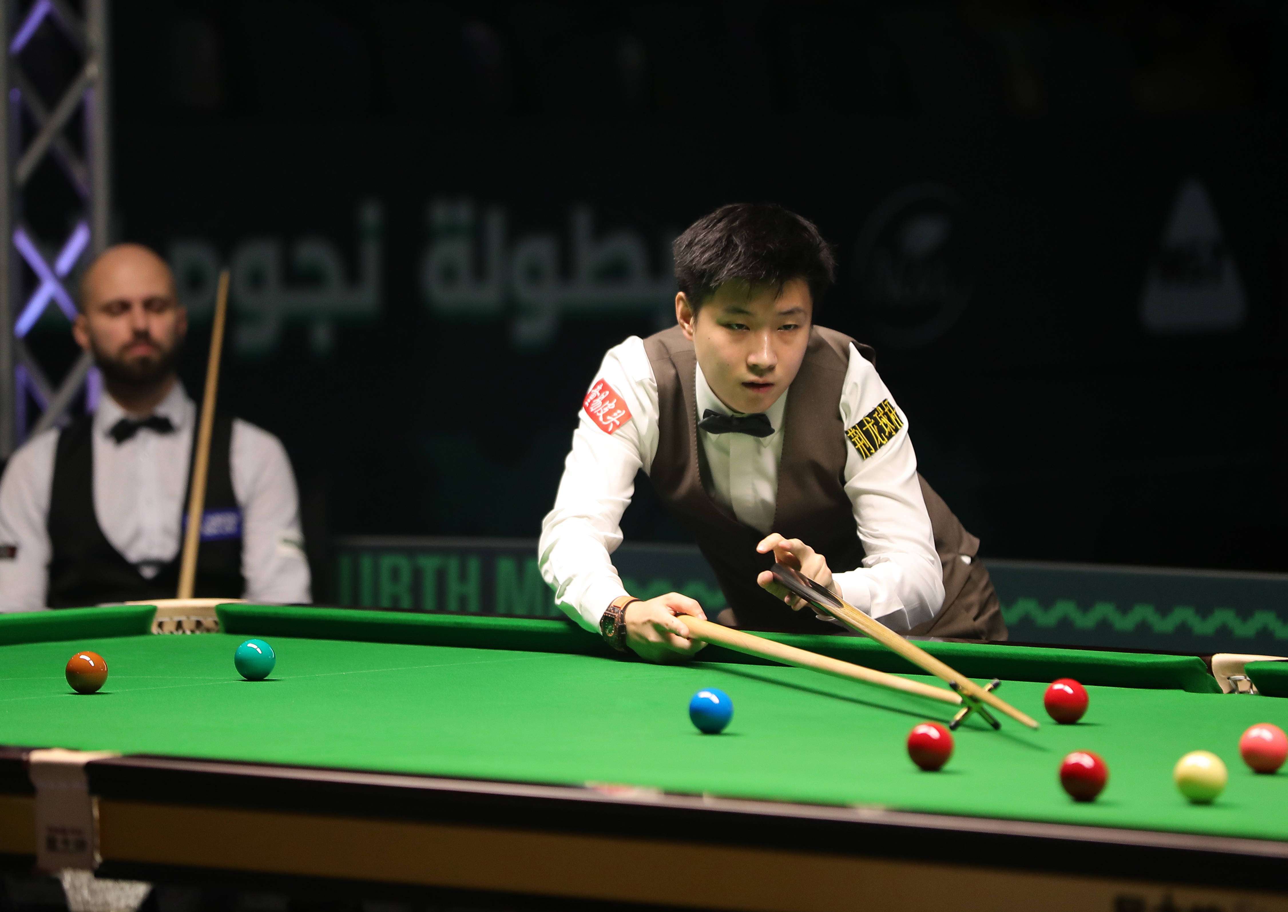 他迅速调整 他迅速调整