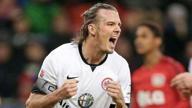 她的沉着与 她的沉着与