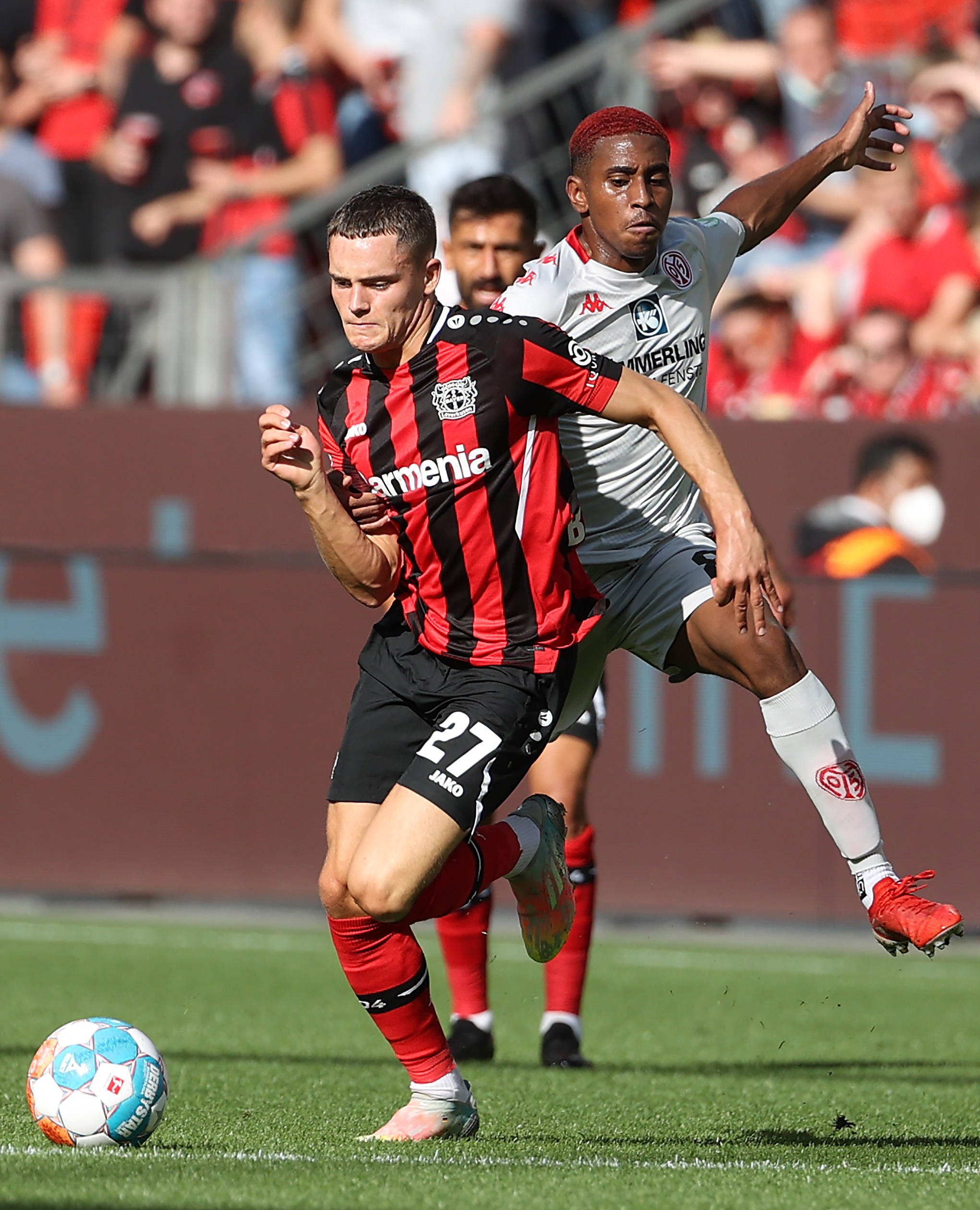 名记:文班最近在一所大学进行了一些全场对抗赛 据说状态非常好