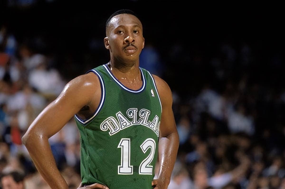 他在家里也 他在家里也